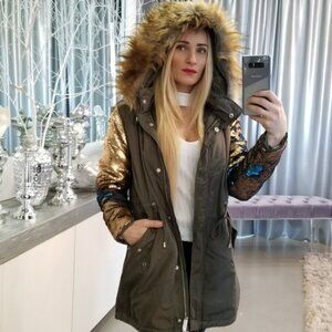 LAST CHANCE PARKA WITH SEQUIN SLEEVES Camo